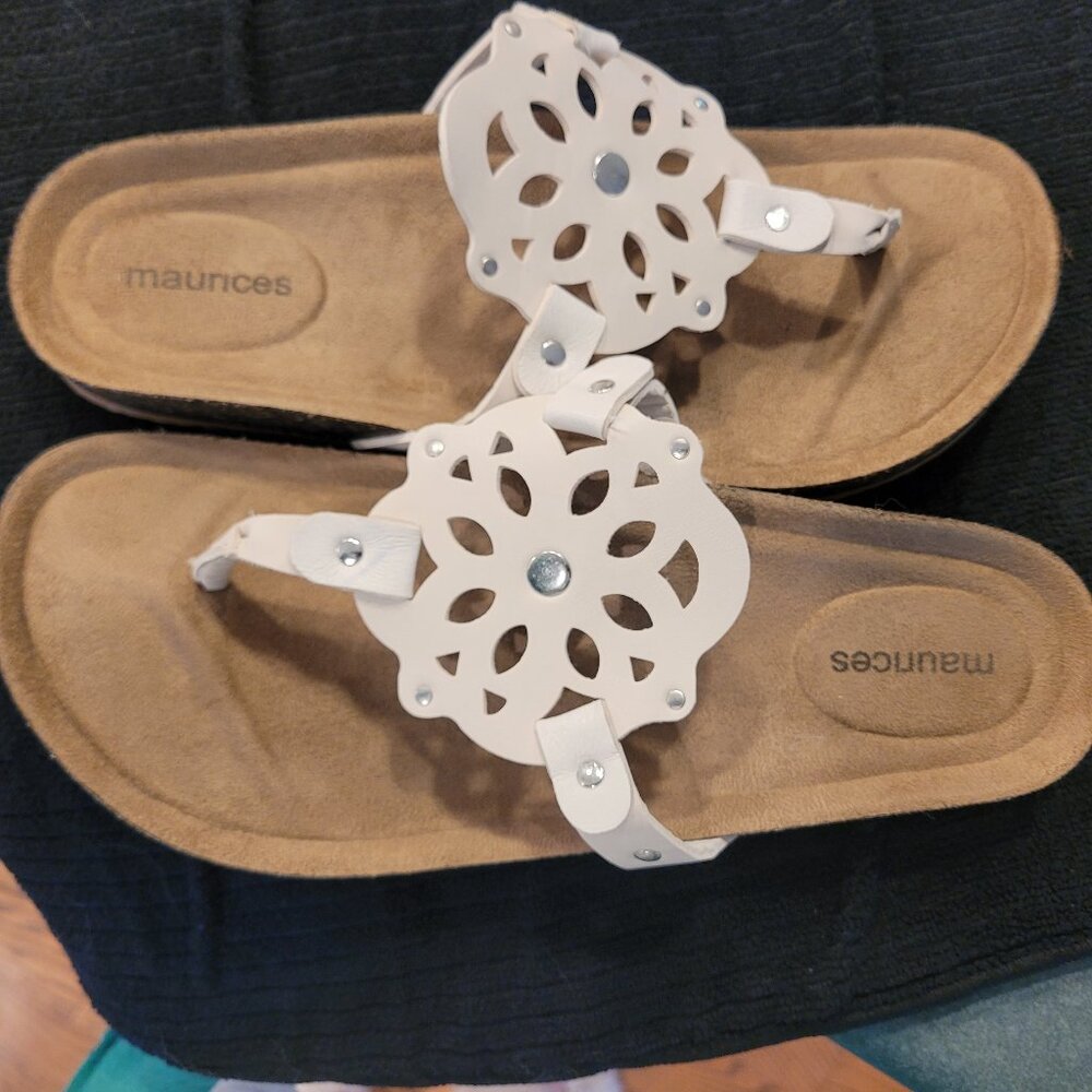 Maurice's Footbed Sandles. Size 9.